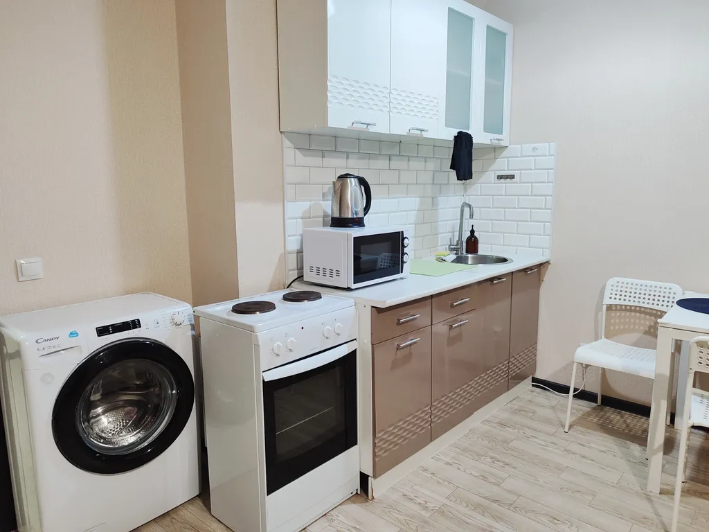 Студия на Взлетки у ТРЦ Планета