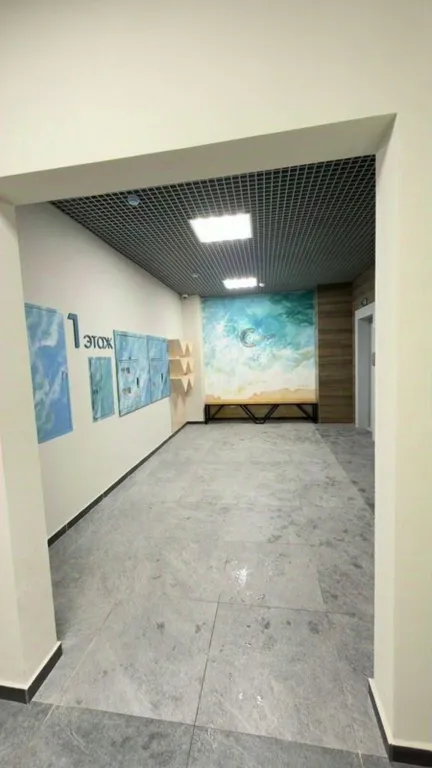 Студия с шикарным высоким потолком