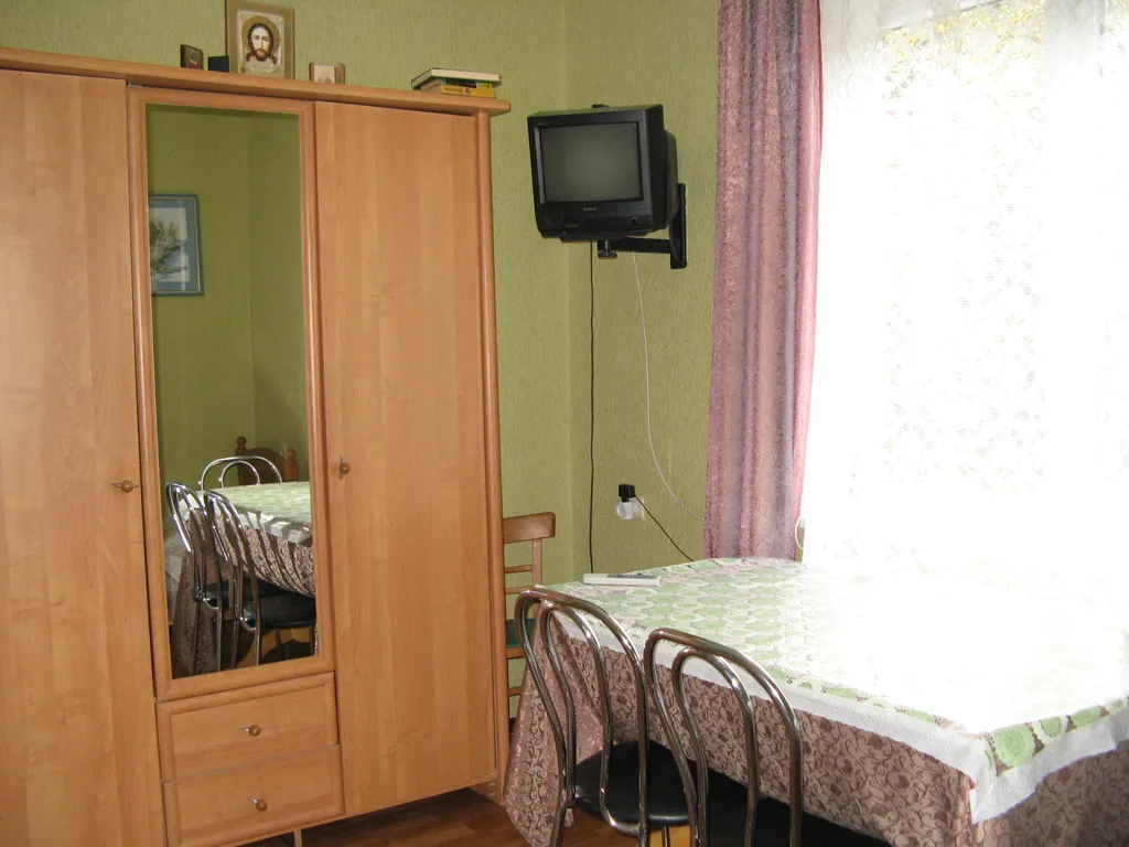 Коттедж Капитальный домик с отдельным входом в нижней части города — Ялта