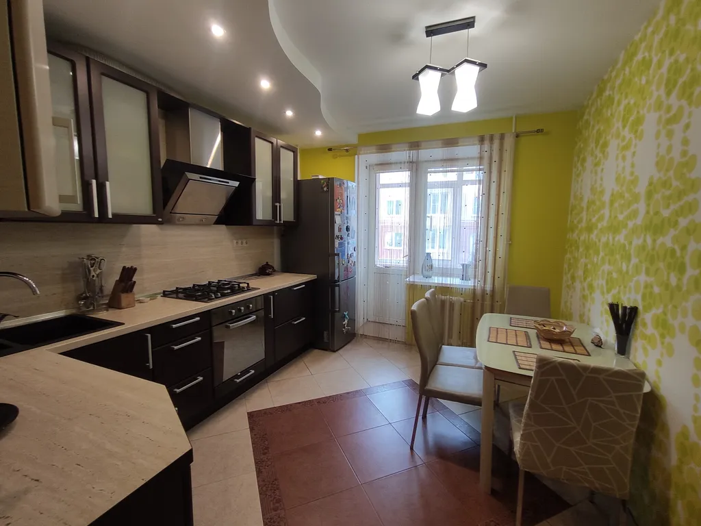 Комфортабельная квартира рядом с рекой — аренда посуточно в Псков