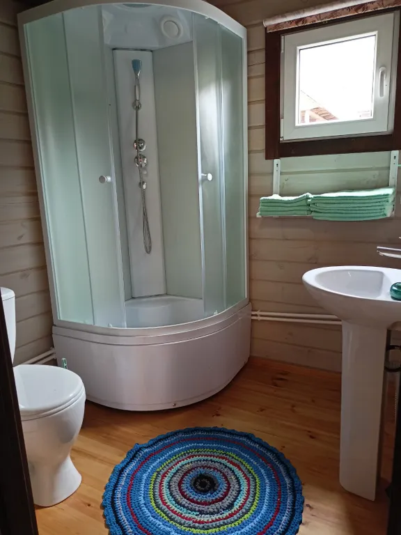 Четырехместный улучшенный гостевой дом с видом на горы 5