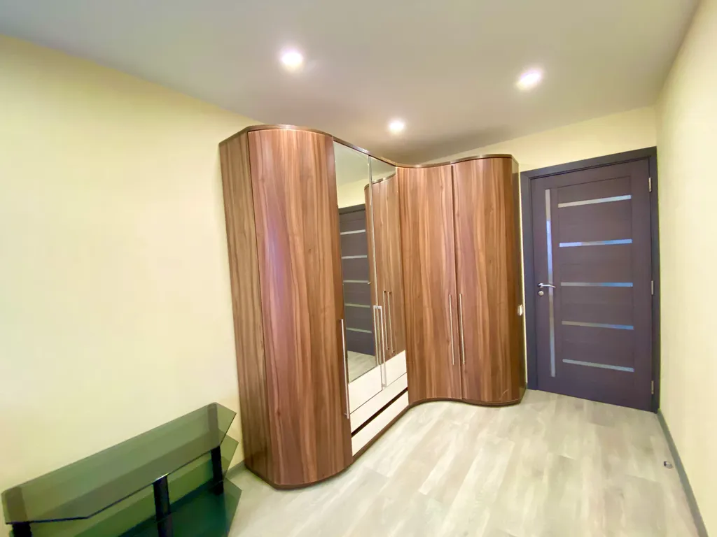 Апартаменты с 3 изолированными комнатами в центре, рядом Воркутауголь