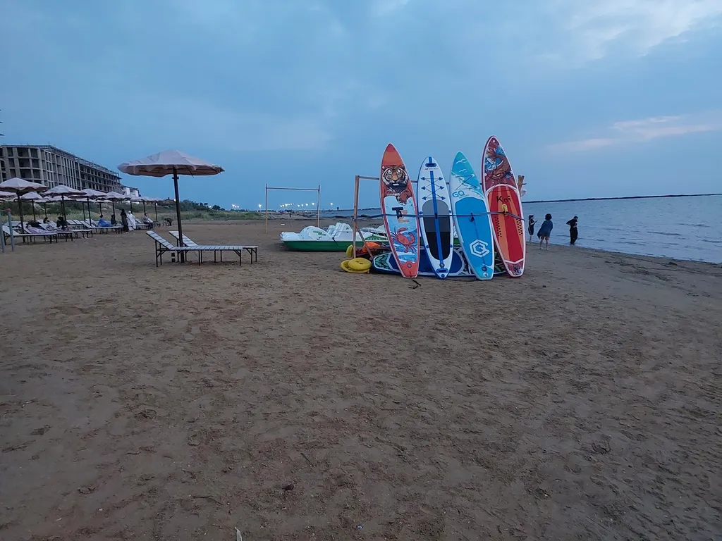 Дом у моря и у горячего источника, круглый купольный