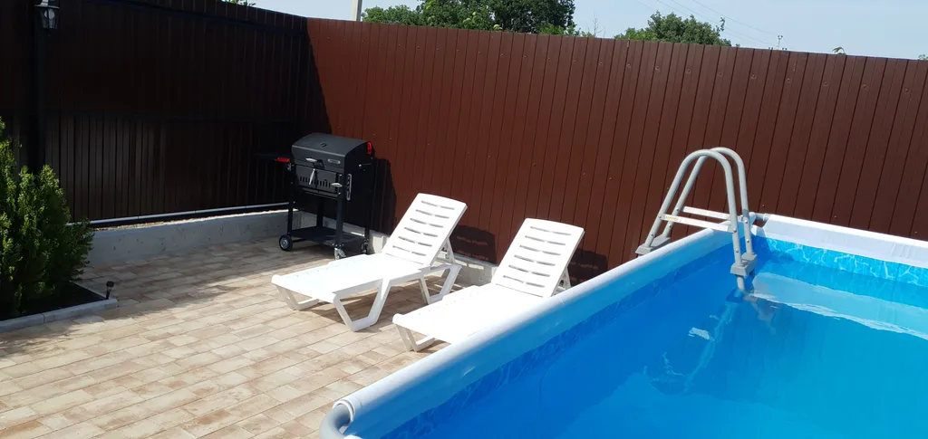 Домик с бассейном на Фиоленте со своей территорией