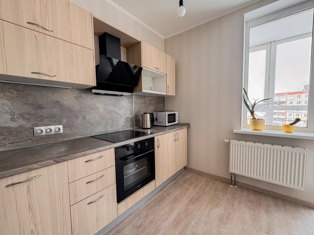 Большая квартира рядом с Планетой