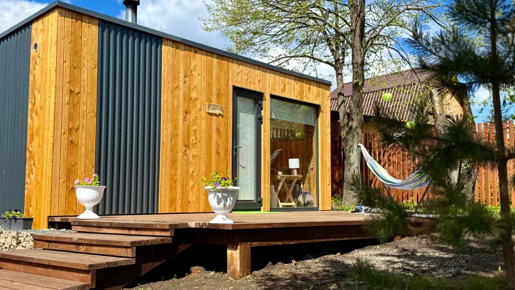 Домик у реки рядом с Екатеринбургом