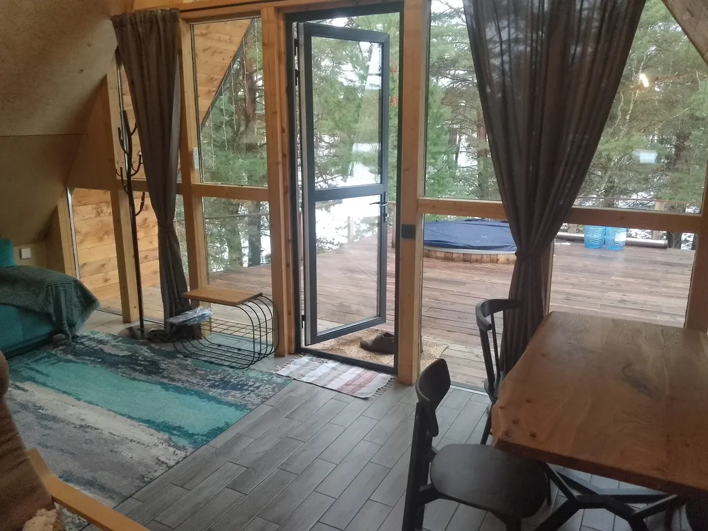 Уютный дом с баней и купелью в сосновом бору