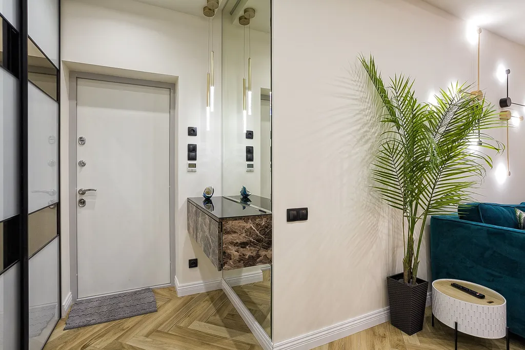 Студия с дизайнерским ремонтом в парковой зоне с террасой