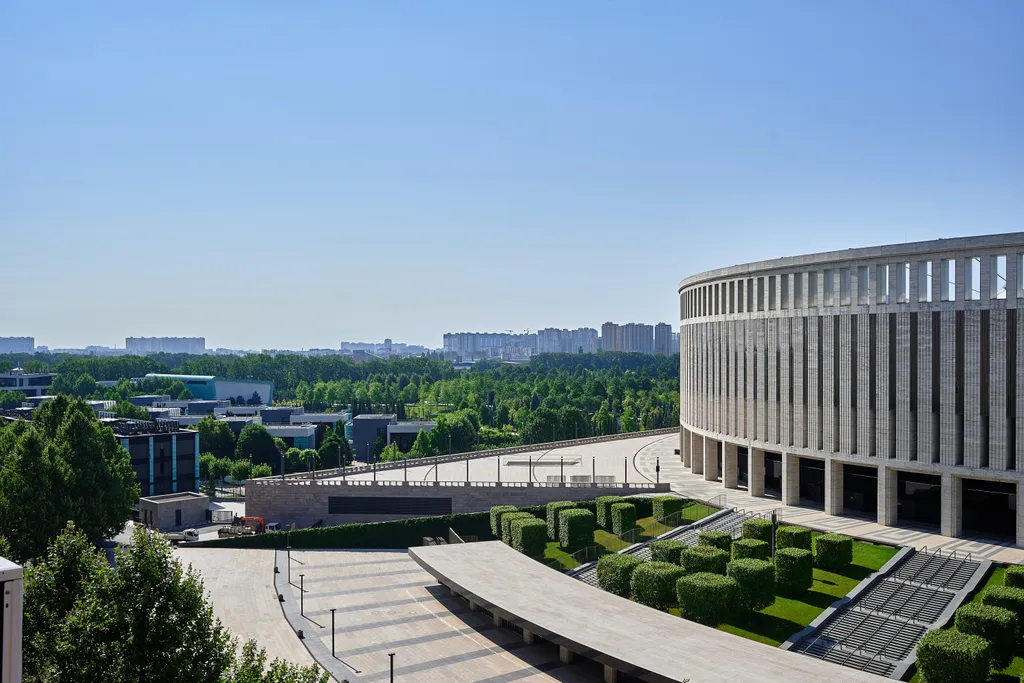 Дизайнерcкая двушка c видoм на стадион Kрaснoдaр