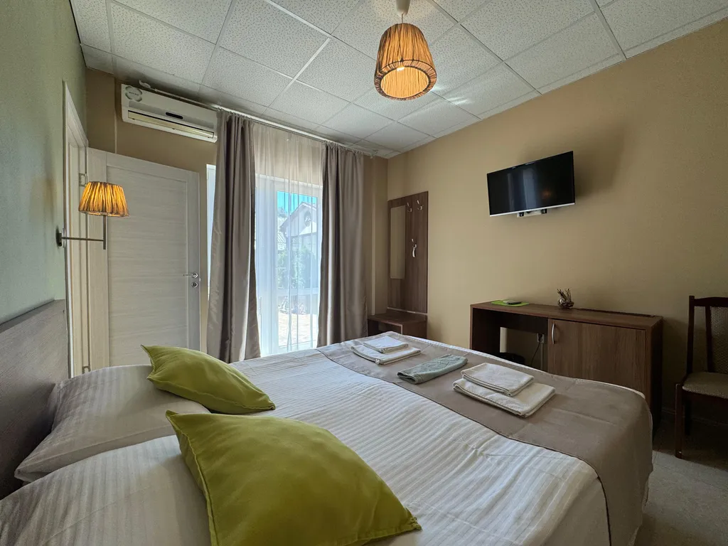 Квартира Квартира Двухкомнатный номер с кухней 1 этаж с отдельным входом — Геленджик