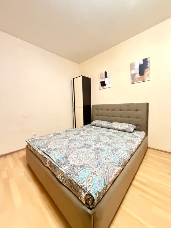 Квартира возле метро — аренда посуточно в Екатеринбург