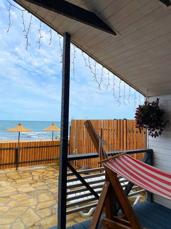 Дома у моря, первая линия, вид на море