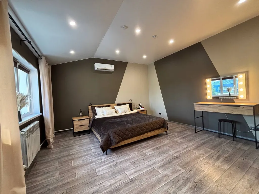 Шикарная трехкомнатная квартира с собственной Бесплатной парковкой!