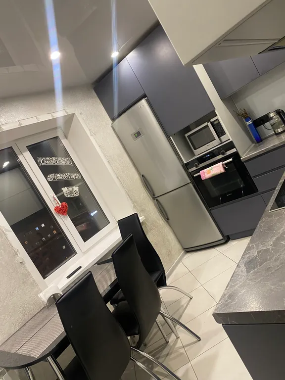 Дизайнерская 2к квартира с джакузи, камином и звездным небом в центре