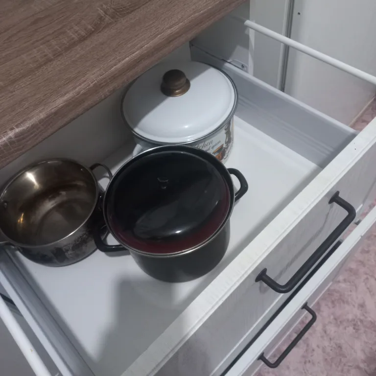 Квартиру на Планете, возле дворца борьбы и ТЦ Планета