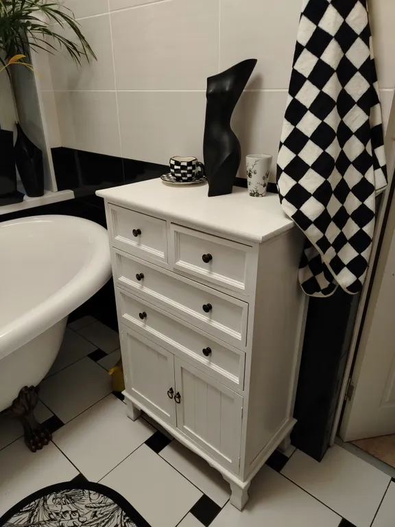 Уединенная часть дома с садом и барбекю