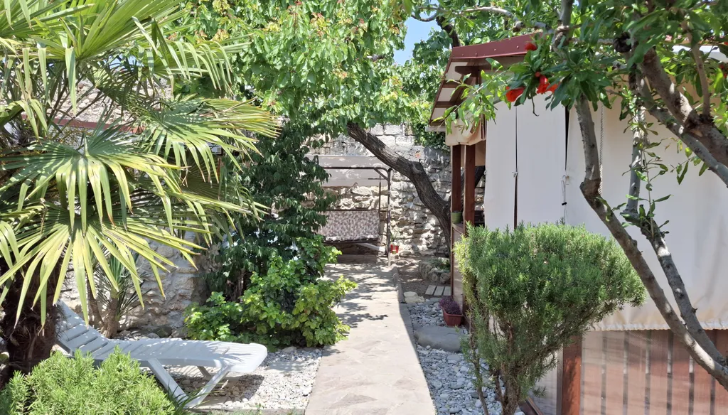 Коттедж Уютный домик с беседкой в центре — Севастополь