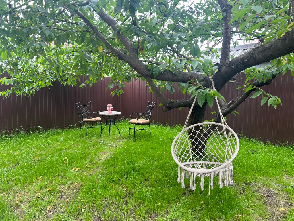 Двухэтажный дом с бассейном караоке и кальяном