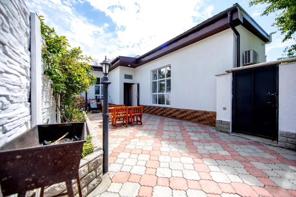 Коттедж Дом с отдельным двором — аренда посуточно в Евпатория