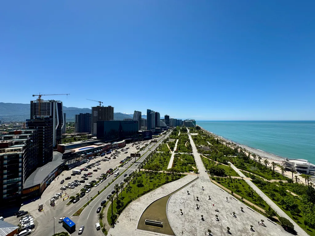 Orbi Beach Tower №1812 — море, парк, небоскреб