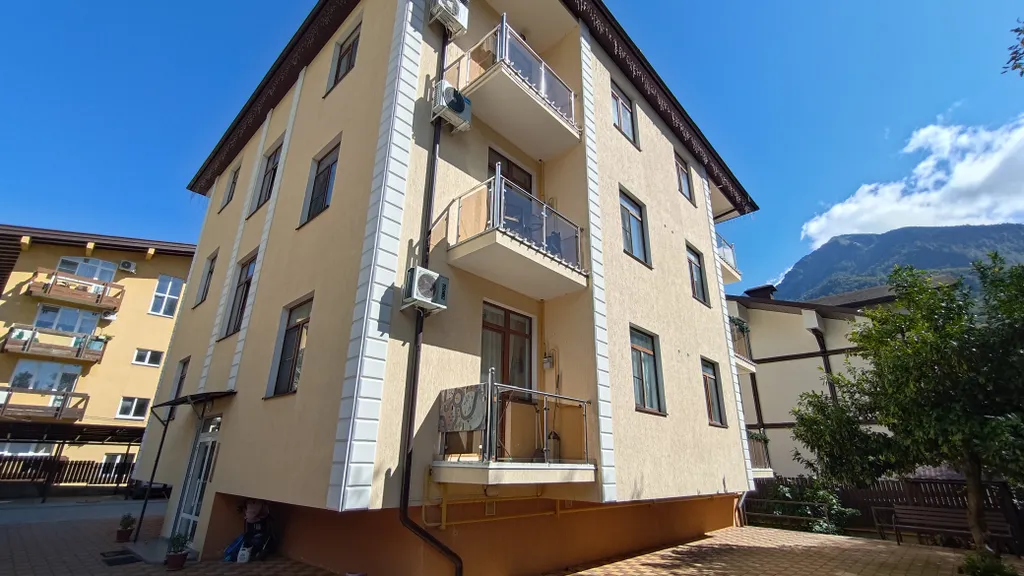 Душевный апартамент со спальней. Насладитесь тишиной и красотой гор