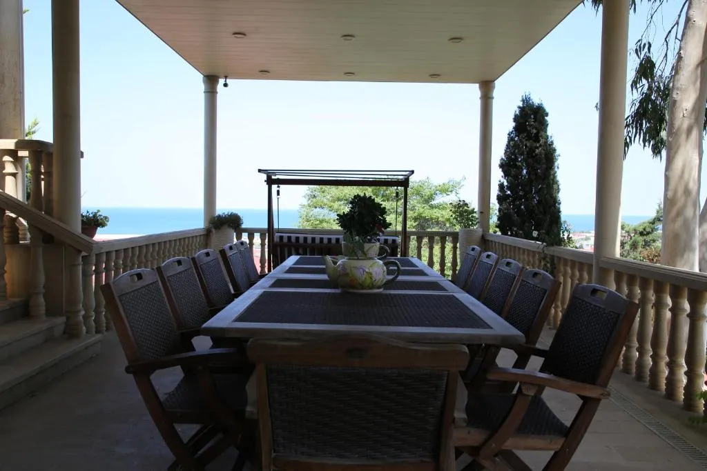 Aymesa вилла с видом на Каспийское море