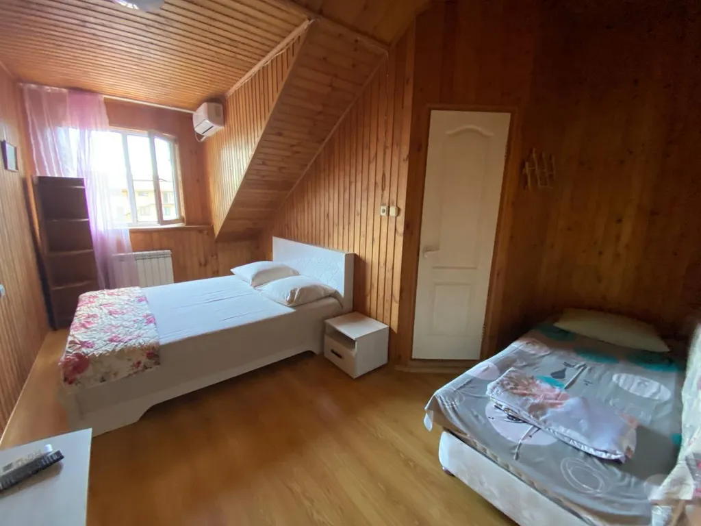 Уютные номера недалеко от моря с видом на горы