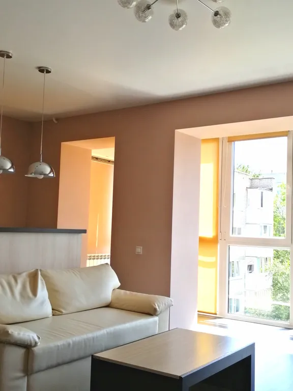 Уютная квартира с панорамными окнами и кондиционером