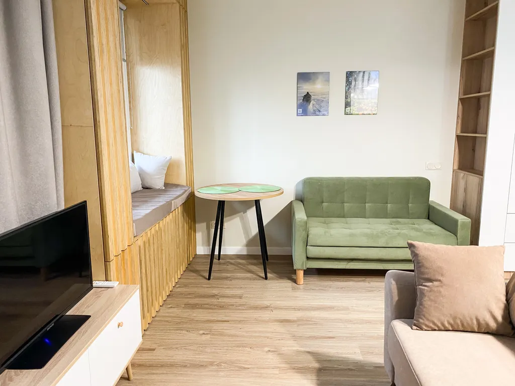 Уютная студия на берегу реки