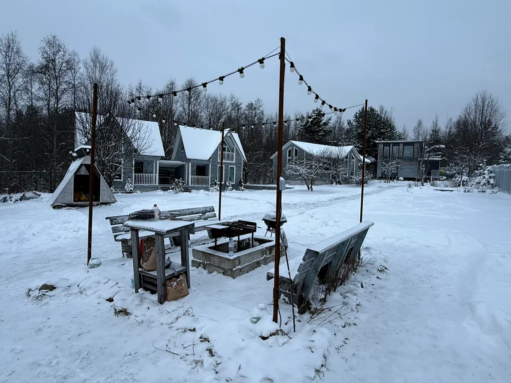 Уютный уголок с видом на горнолыжные трассы