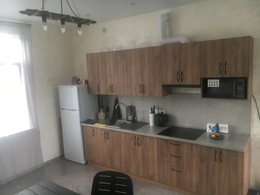 Номер люкс с видом на горы и всегда теплым бассейном