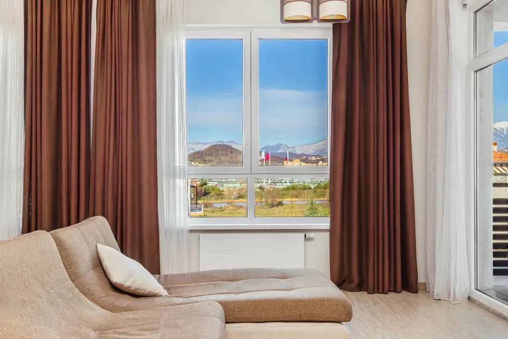 Большая квартира у моря с видом на горы