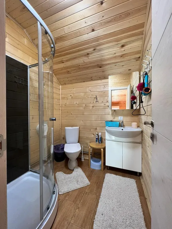 Дом рядом со спортивными базами