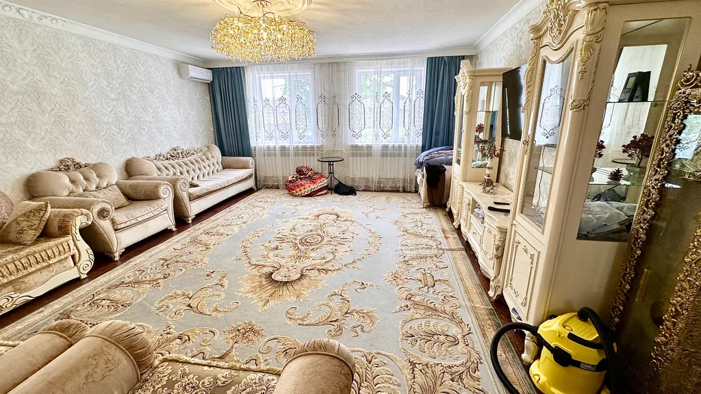 Целый просторный дом в центре