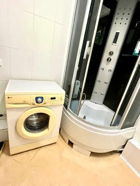 Отличная квартира в самом Центре рядом с Кристаллом