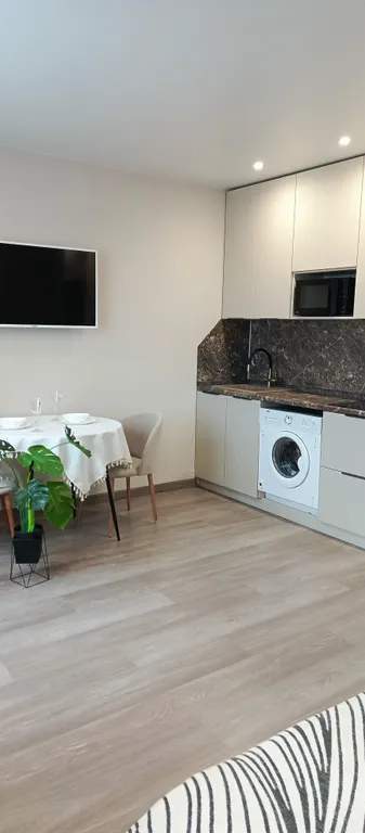 Светлая студия в центре