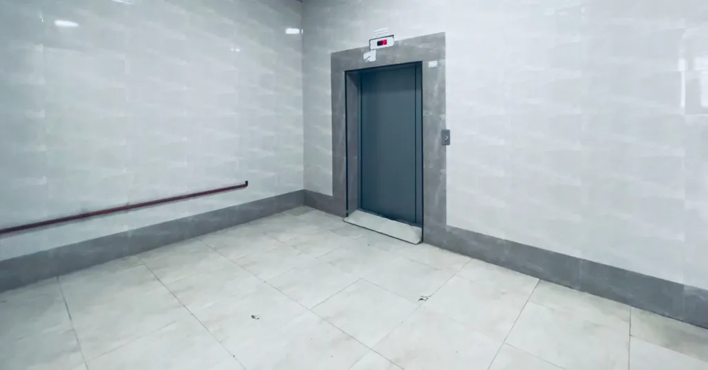 Квартира с видом на море, на берегу моря