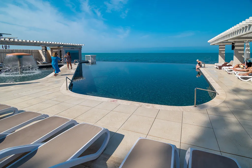 Апартаменты Люкс, Лучезарный на первой береговой линии