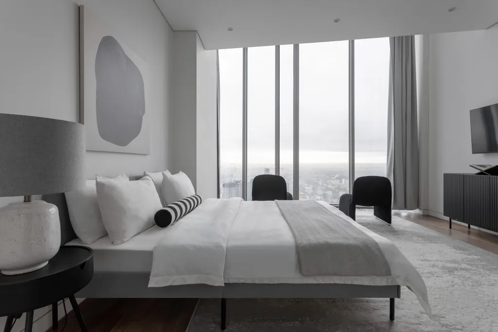 Roomley Panoramic Apartment