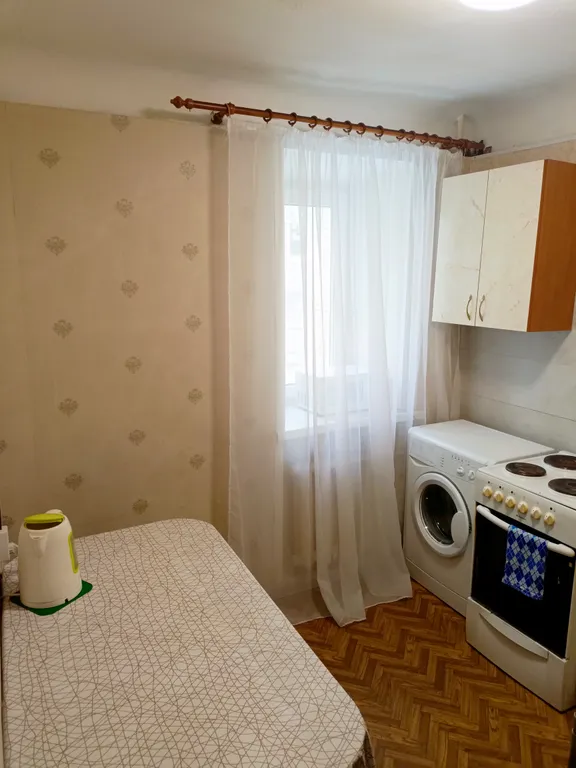 2х ком квартира, до 6 человек. 5й Армии 10. Набережная Ангары