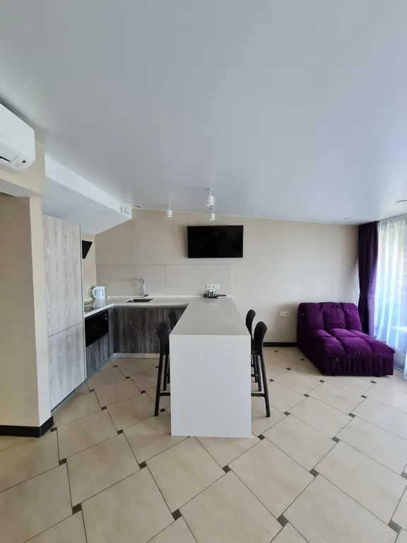 Люкс студия возле парка с видом на море