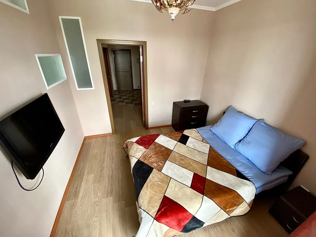 Sutki Rent с видом на Смольный собор