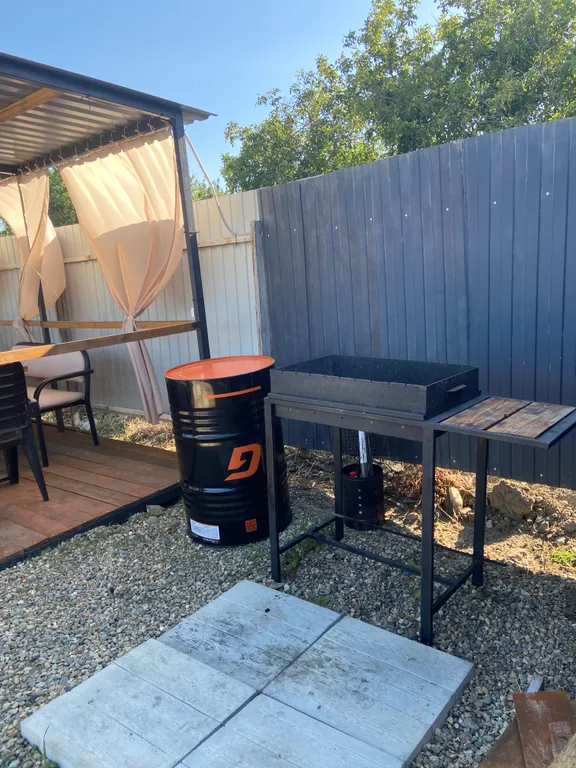 Стильный загородный дом с бассейном