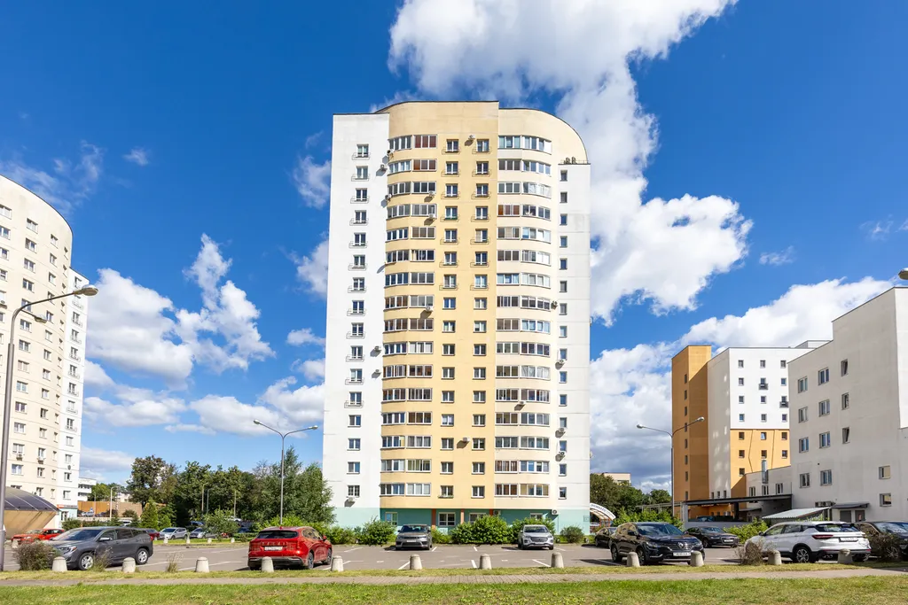 Квартира Уютная квартира с отдельной спальней рядом с метро. — Минск