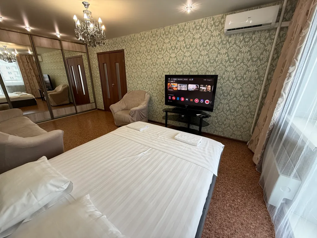 "В Гости!" на Запорожской 53 (1к квартира рядом с БЦ "Сити")