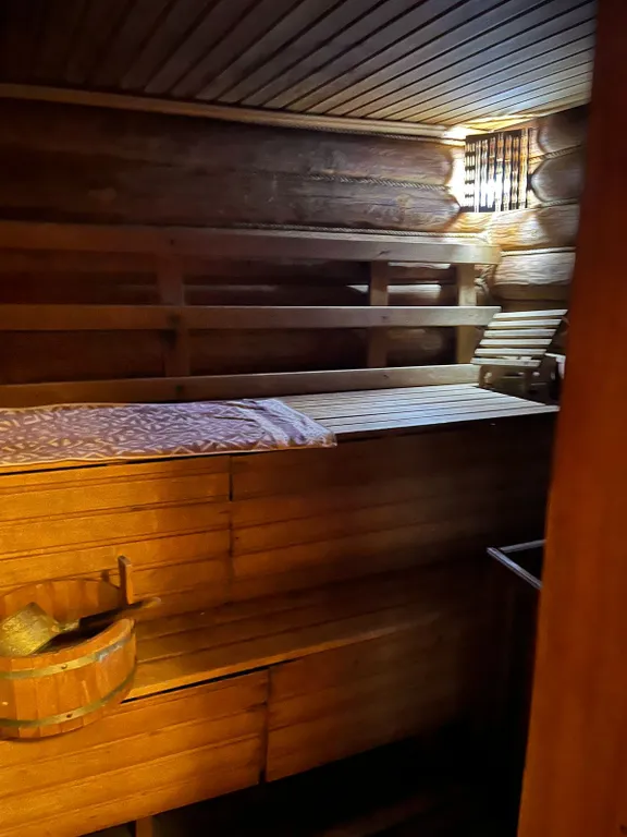 Комфортный коттедж в центре