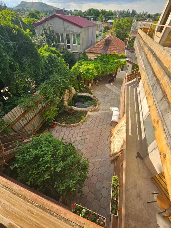 А у нас во дворе