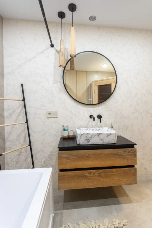 Сканди-шик с сауной и панорамным видом в центре