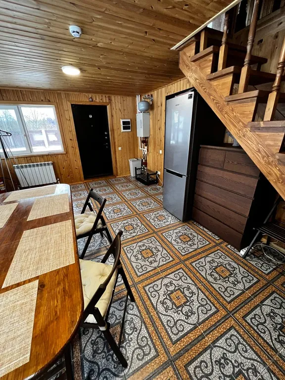 Коттедж Уютный коттедж на берегу озера — Луга