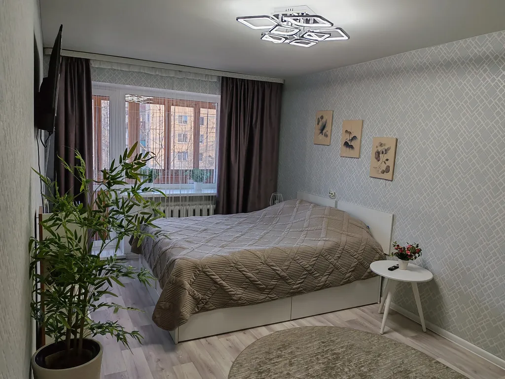 Уютная однокомнатная квартира напротив вокзалов — аренда посуточно в Великий Новгород